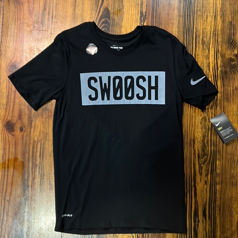 Men’s Nike dry fit cotton tee, size MEDIUM, new with tags